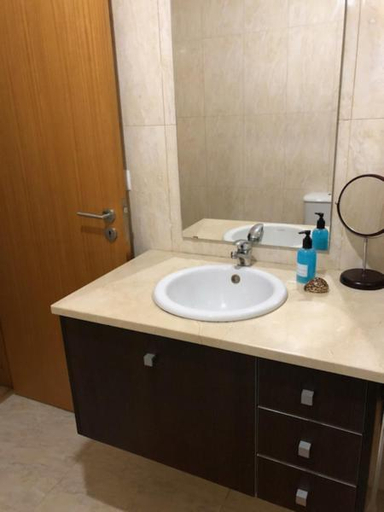 Bathroom 2, InPorto, Porto