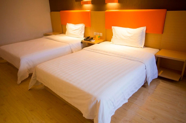Bedroom 2, 7 Days Premium Xiamen Airport Dianqian, Xiamen