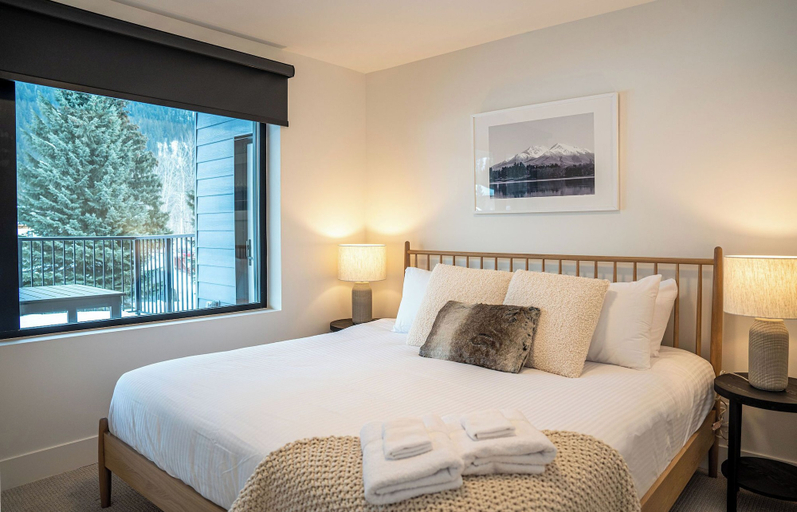 Bedroom 2, Q's Hideaway, Columbia-Shuswap