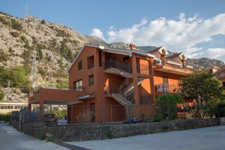Others 5, Apartment Damjan