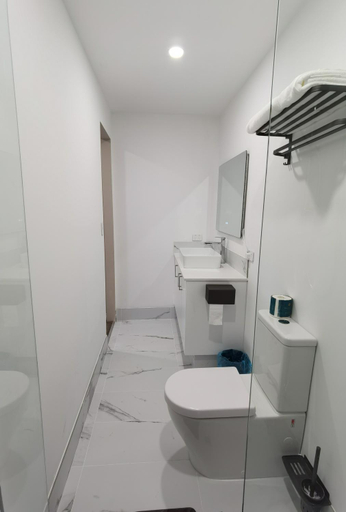 Bathroom 4