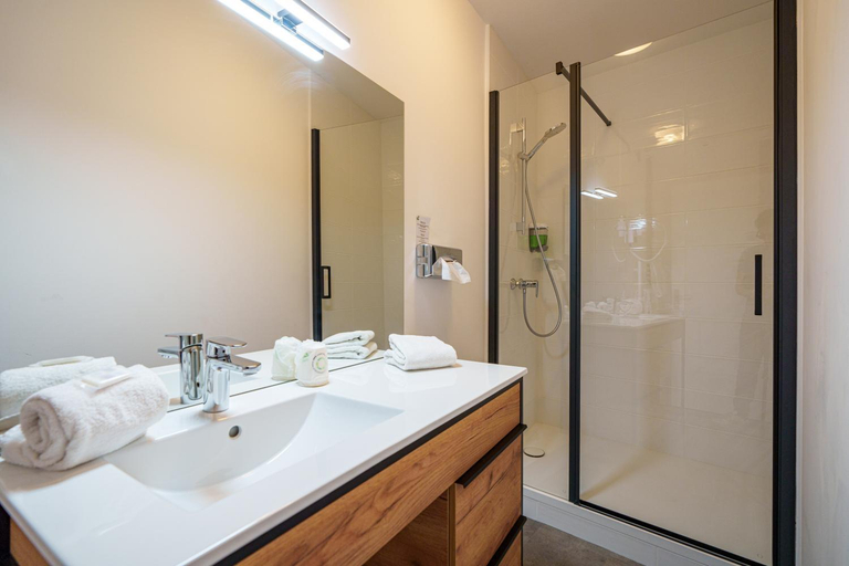 Bathroom 6
