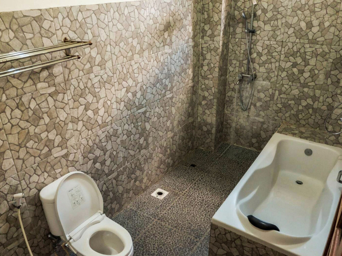 Bathroom 4, Casamia Homestay (temporarily closed), Sleman