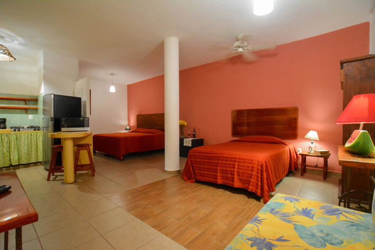 Bedroom 2, Bungalows Teka, José Azueta