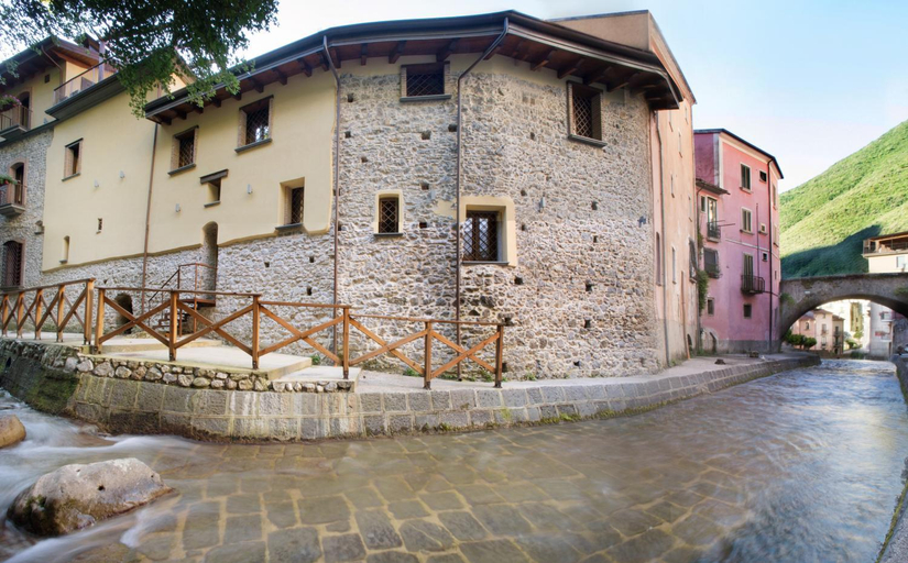 Exterior & Views 1, Dimora Storica Hotel Maccarunera, Salerno