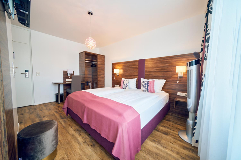 Bedroom 9