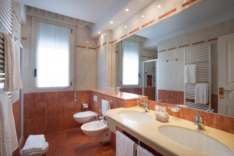 Bathroom 5, Hotel Terme Bristol Buja, Padua