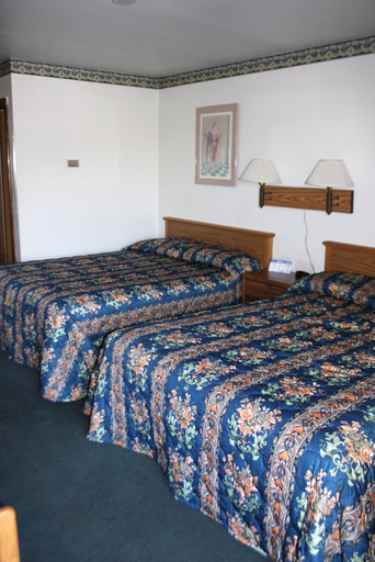 Bedroom 3, Viking Jr. Motel, Nicollet