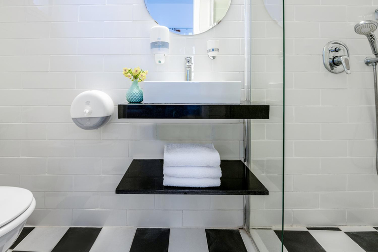 Bathroom 2, Metulla Travel Hotel, Marjaayoun