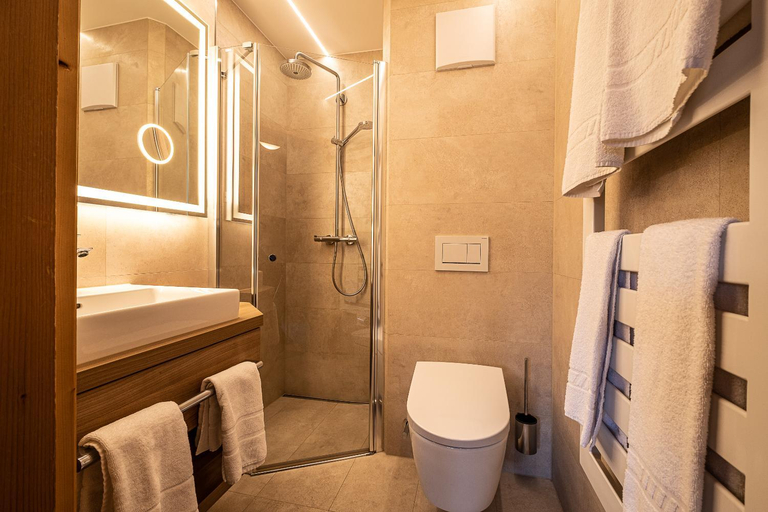 Bathroom 4, Sl Hotel, Miesbach