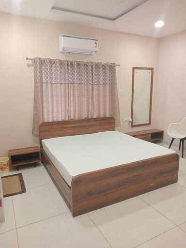 Bedroom 3, Vaatsalya Rooms, Indore