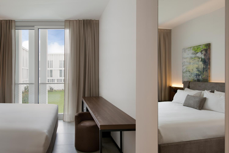 Bedroom 2, J Hotel, Torino