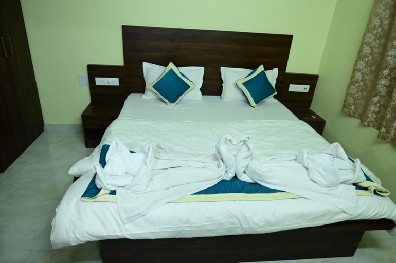 Bedroom 2, Goroomgo venture Inn Puri, Puri