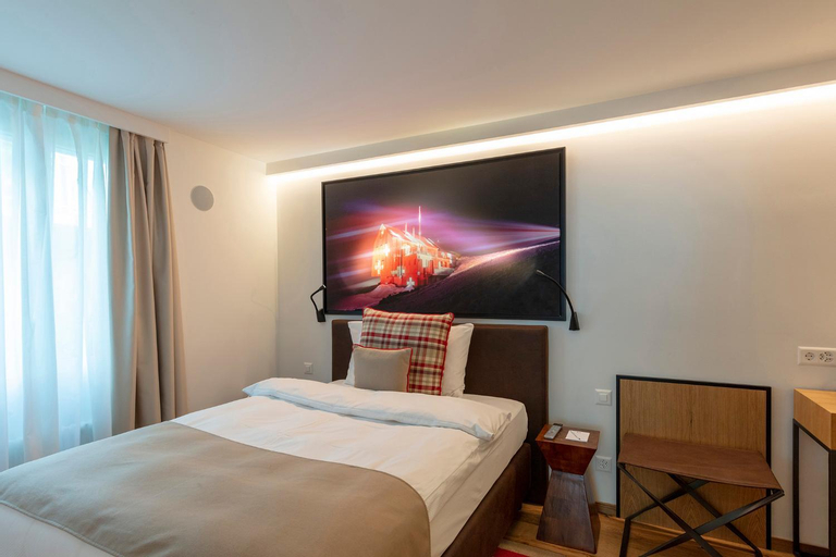 Bedroom 6