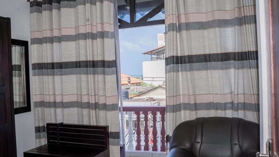 Others 5, Yash Rest Inn, Negombo