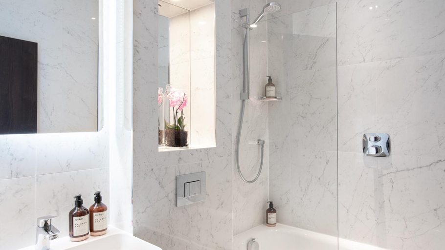 Bathroom 3, The Selwyn, Richmond, London