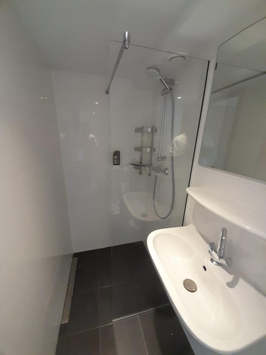 Bathroom, Central Station Hostel, Amsterdam