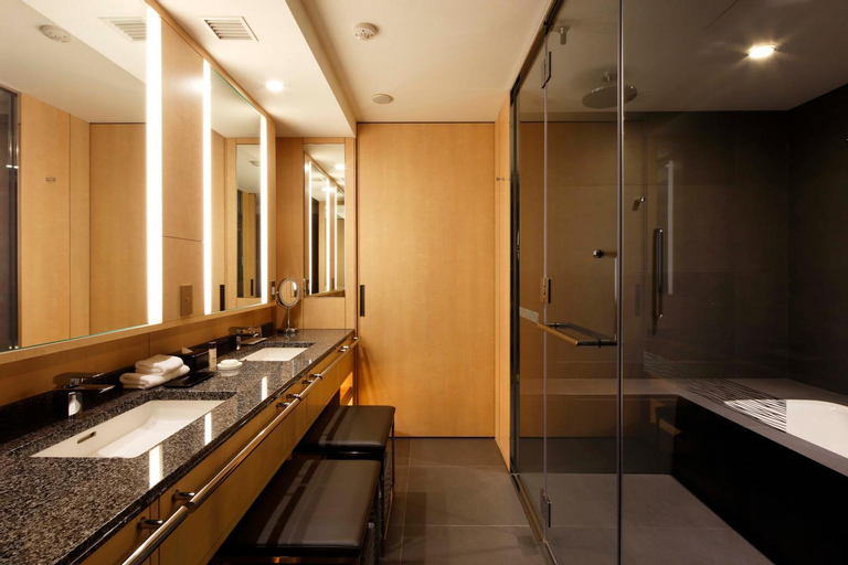 Bathroom 7