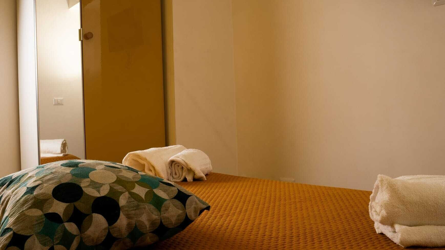 Bedroom 3, Vesuvio Home Capodichino Blue, Napoli