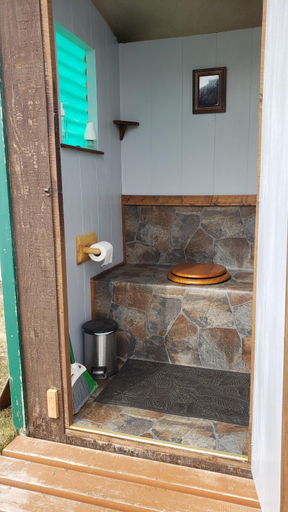 Bathroom, Caribou Lodge Alaska, Matanuska-Susitna