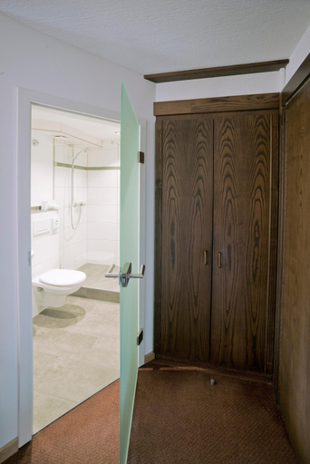Bedroom, Hotel-Restaurant Zum Hirschhaus Inklusiv Chiemgaukarte, Traunstein