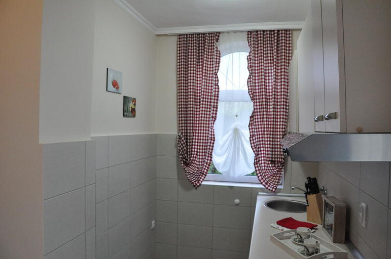 Others 3, Aria apartmani, Irig