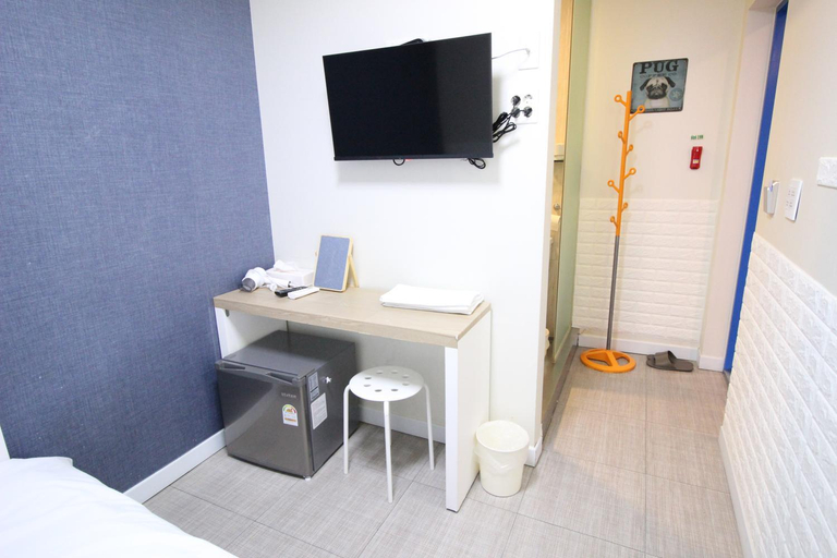 Bedroom 6