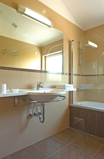 Bathroom 5, Hotel Duje, Vodice