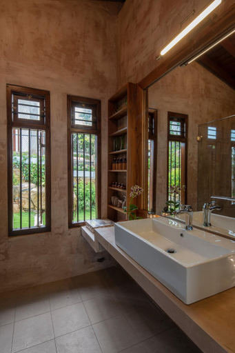 Bathroom 1, Villa Madagala Kanda, Galle Four Gravets