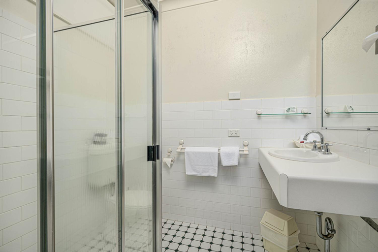Bathroom 8