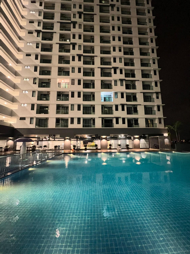 Vista Bangi 1 Bedroom service apartment with swimming pool, Hulu Langat