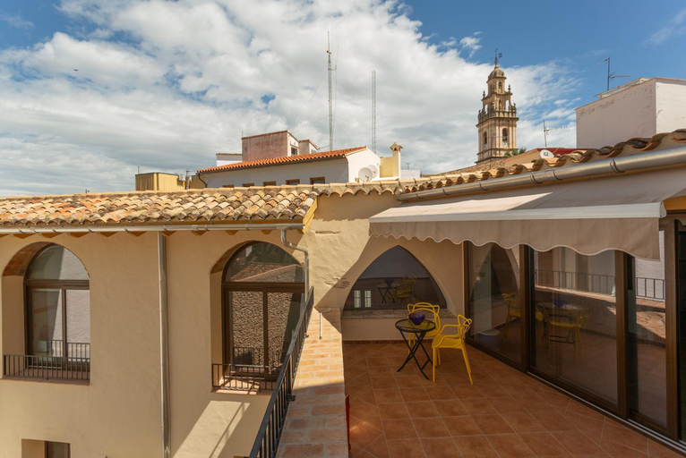 Others 3, Casa Veronica, Alicante