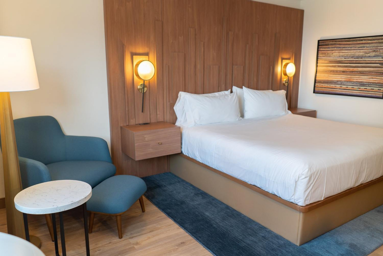 Bedroom 30
