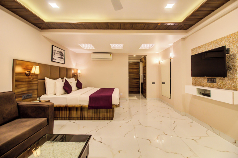 Bedroom 2, Nivanta Hotel Panchgani, Satara