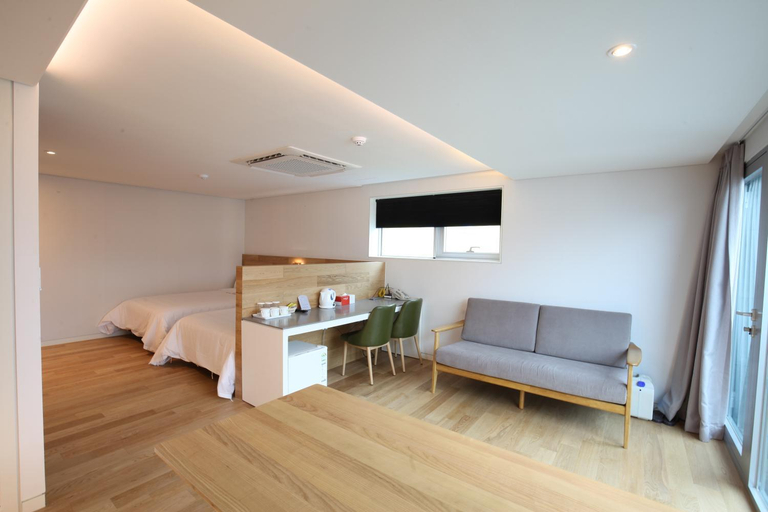 Bedroom 13