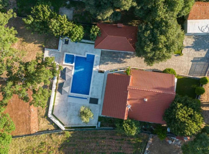 Exterior & Views 2, Idyllic Escape Villa Maretici With Pool and Private Garden, Unešić