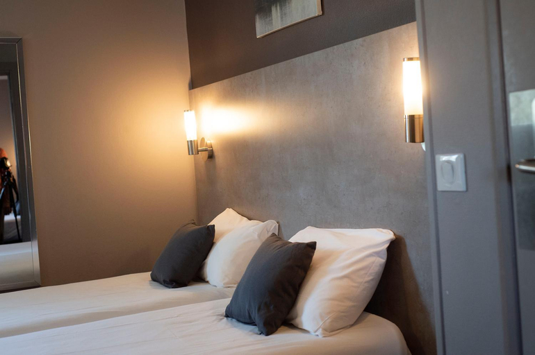 Bedroom 2, Hotel Lune Etoile, Puy-de-Dôme