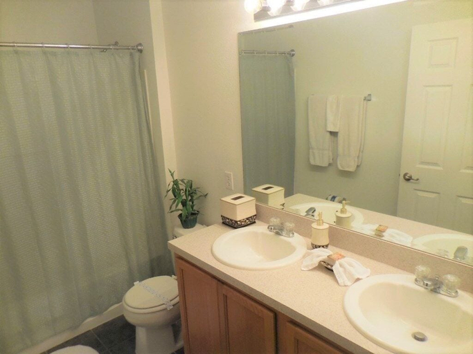 Bathroom 4, Fl Special!! Berkeley Executive Pool 5 Bedroom Villa, Osceola