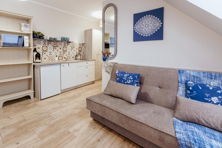 Others 5, APARTEMENTY ''WERANDA'' z ogrodem w centrum, Kłodzko