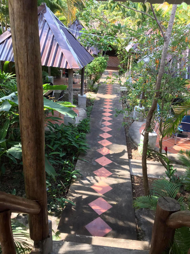 Exterior & Views 4, Captain Chim's Guest House, Kaeb