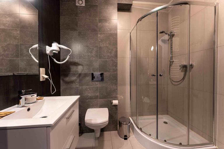 Bathroom 3, Hotel Do Poduchy, Zawiercie