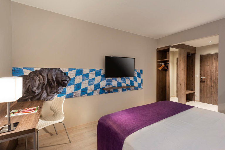 Bedroom 8