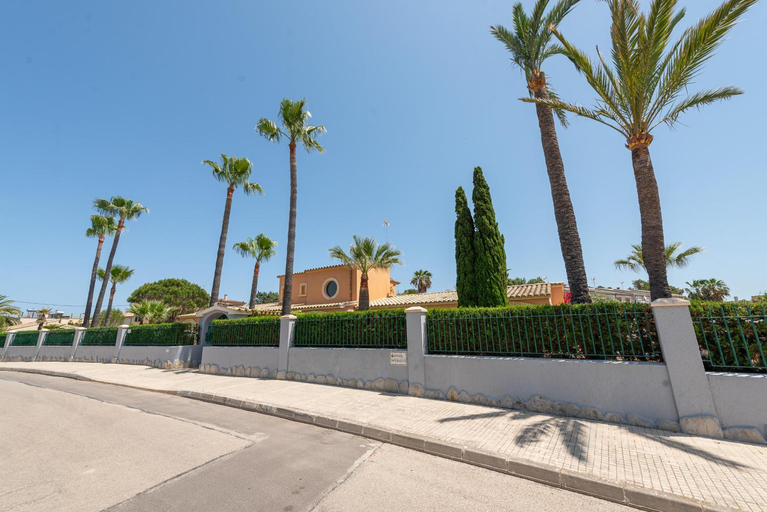 Others 2, Mulholland Villa, Baleares