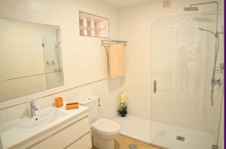 Bathroom 3