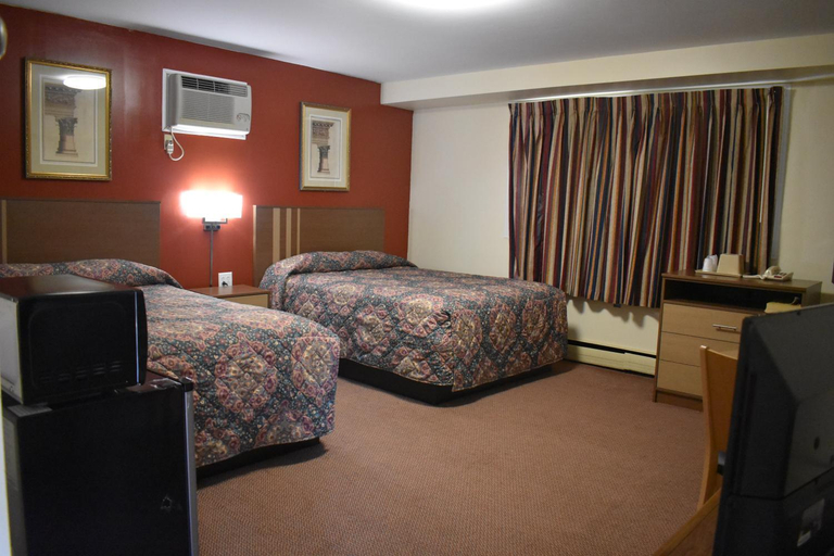 Bedroom 4, South Hills Motel, Allegheny