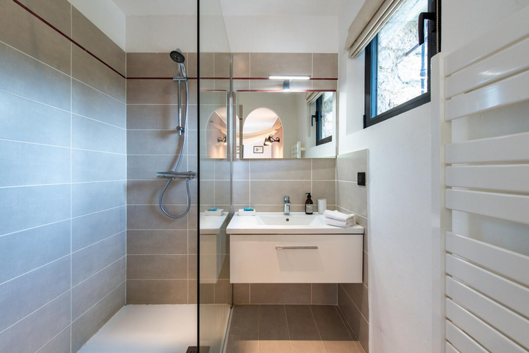 Bathroom 4, La Bergerie, Var