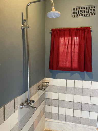 Bathroom 3, Serengeti Villa, Arusha Urban