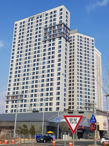 Gimcheon Gumi KTX Yulgokdong Apartment, Gimcheon