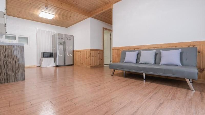 2, Tinkerbell detached house, Gyeongju