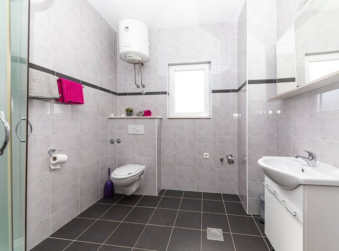 Bathroom 3, Exquisite Spacious Villa Bufaline With Pool and Gym, Kaštela